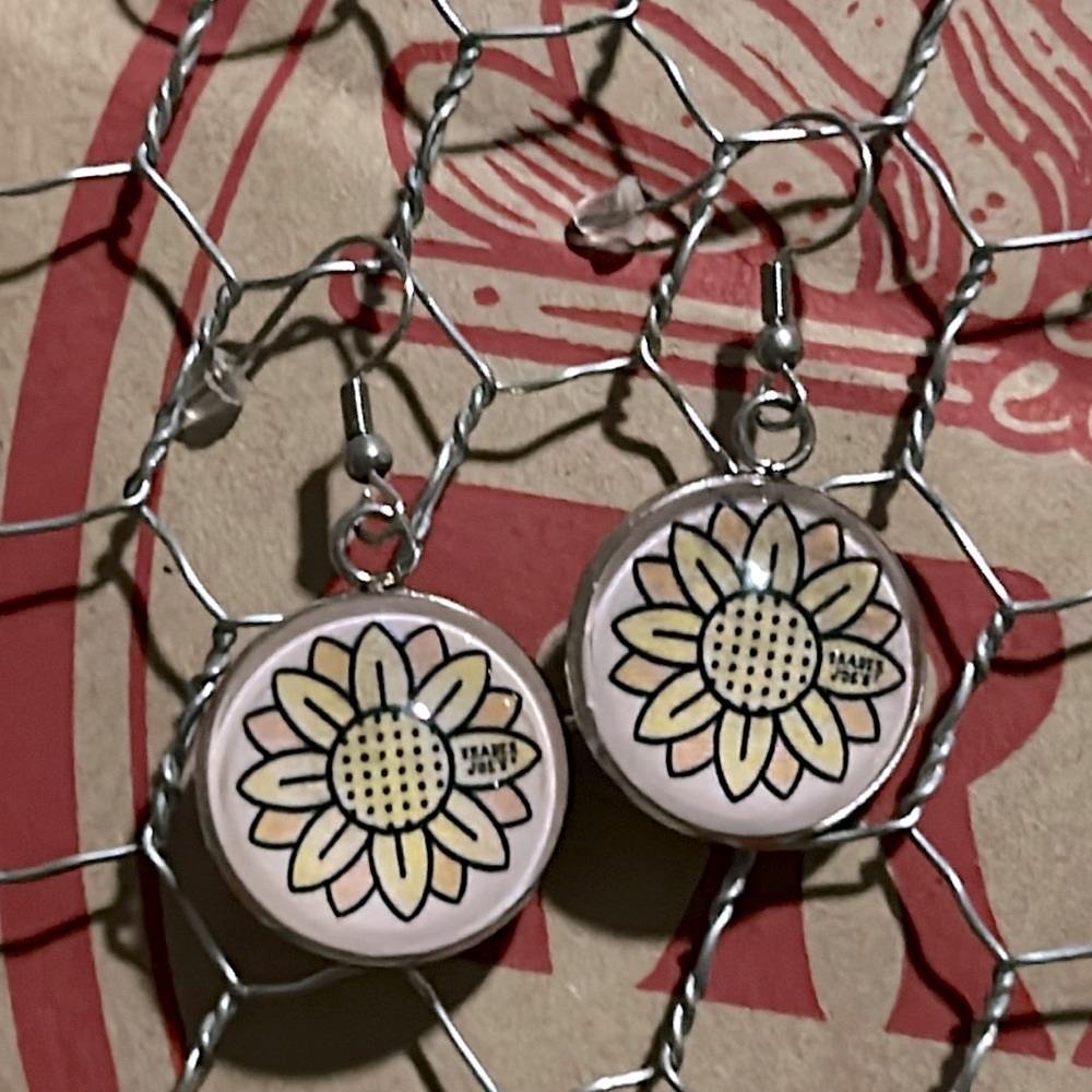 Trader Joe’s earrings 20mm sunflower